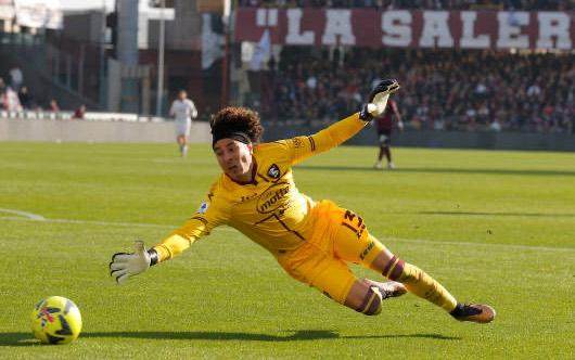 开云娱乐-【人物】从国家英雄到意甲门神，奥乔亚的奇幻冒险