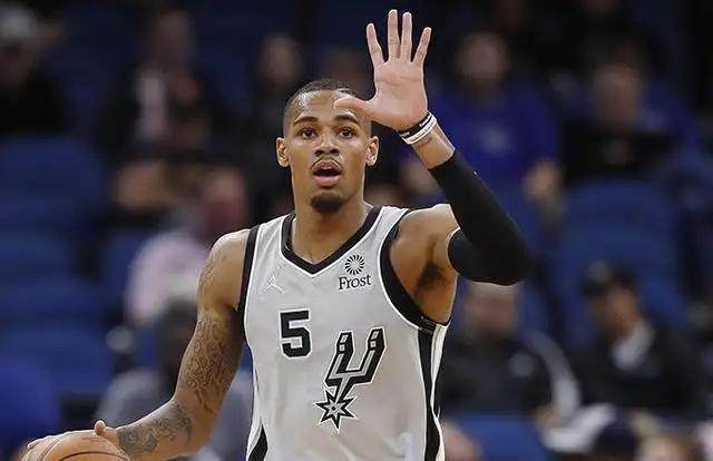 开云APP下载-尼克斯老鹰等队有意穆雷？马刺高额要价说明一切